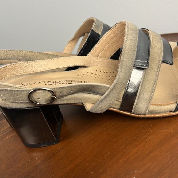 Unity in Diversity Happy strappy multicolor suede slingback sandals size 9 - Picture 2 of 8
